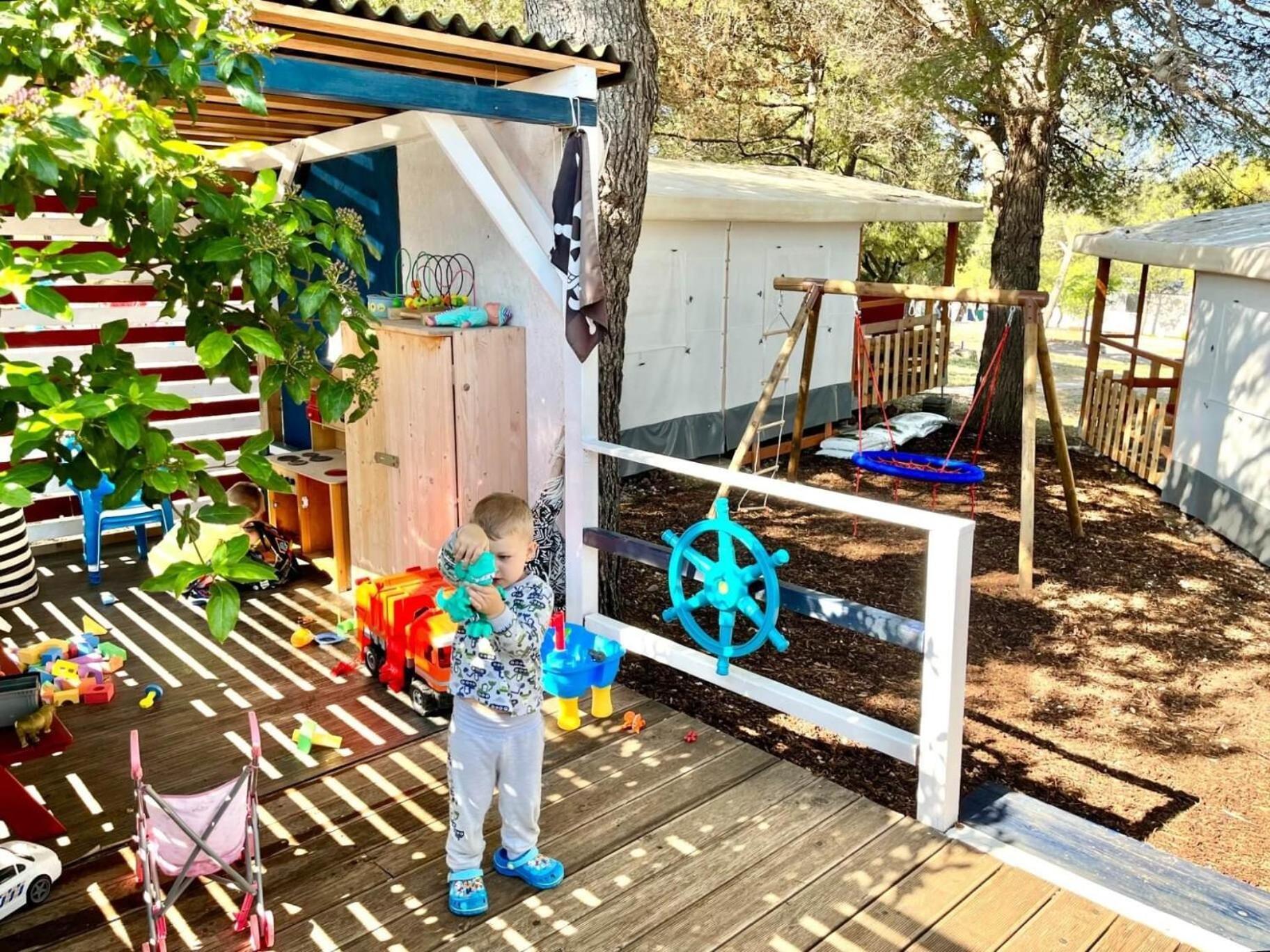 Mobilehome Adams Glamping - Camp Adriatic Primošten Εξωτερικό φωτογραφία